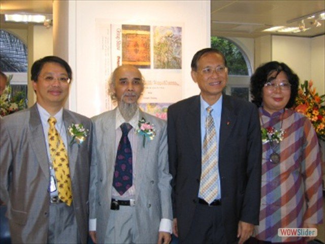 Joseph Cheung, Helen Peake and Anne Chow - HK / Australia Joint Show 2004